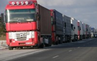 Польские пограничники собираются открыть дороги для грузовиков