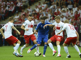 Первый день Евро-2012 принес победу России и ничью Польше